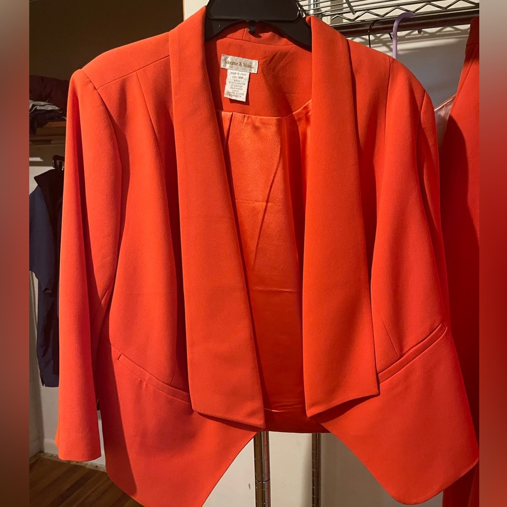 Ladies suit